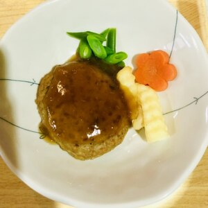 お肉屋さんの、粗びきハンバーグステーキ。